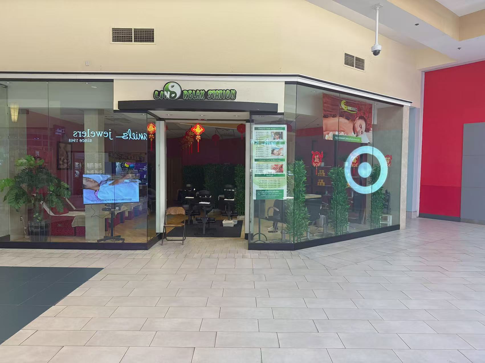 Lins Relax Station gallery photograph 1
