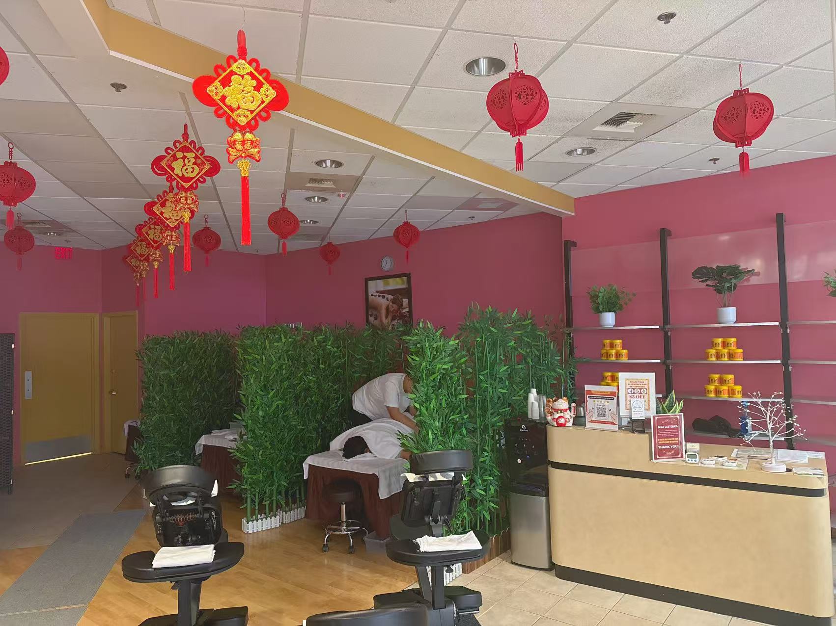 Lins Relax Station gallery photograph 2